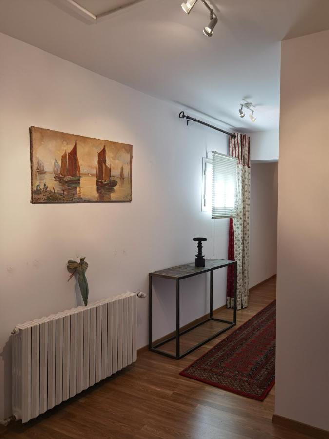 Le Clos Des Consuls Tarascona Esterno foto