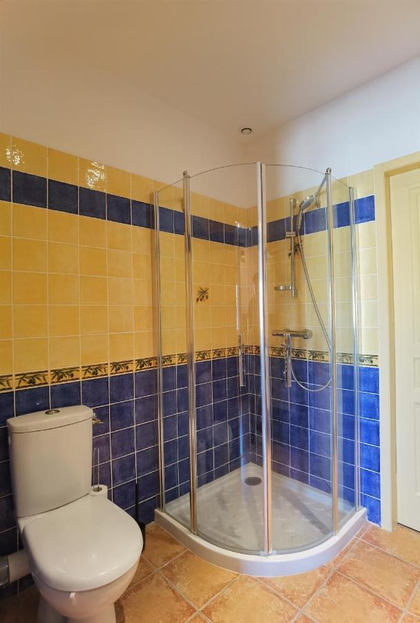 Le Clos Des Consuls Tarascona Esterno foto