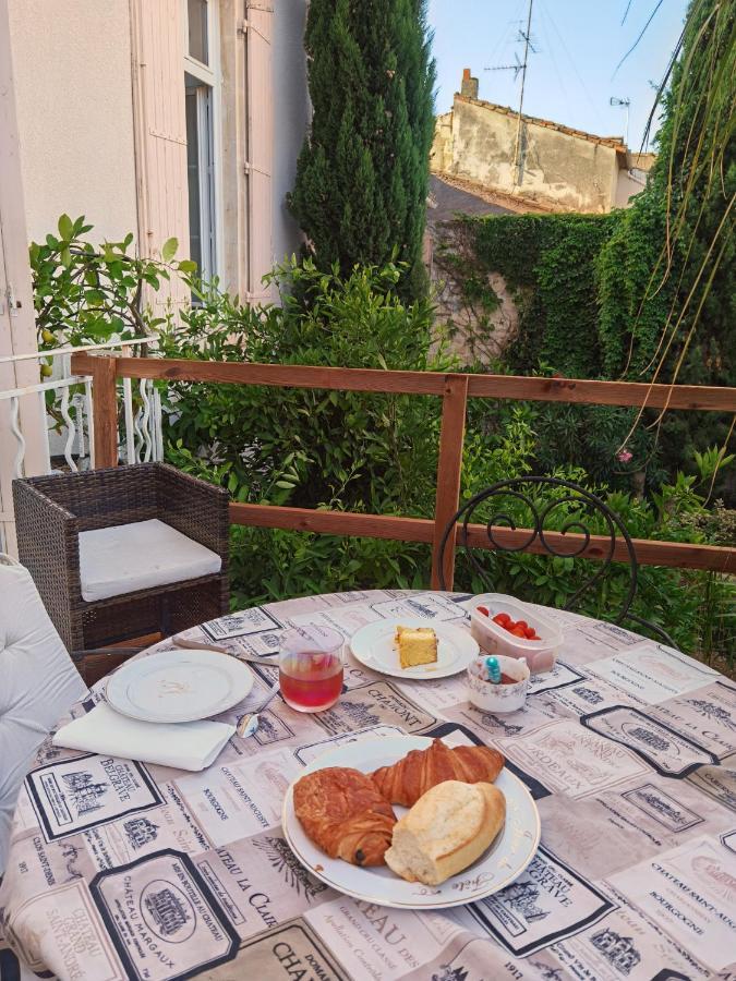 Le Clos Des Consuls Tarascona Esterno foto